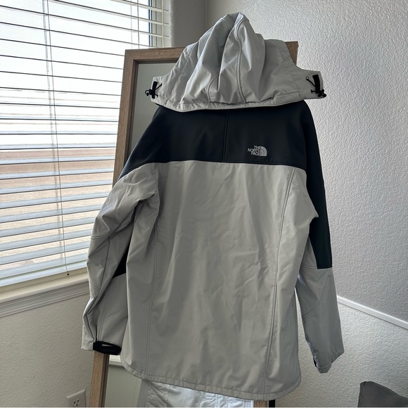 The North Face Summit Series Gore Tex Outview Jacket - Picture 14 of 15